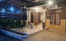 Griya Adem Royal Mansion